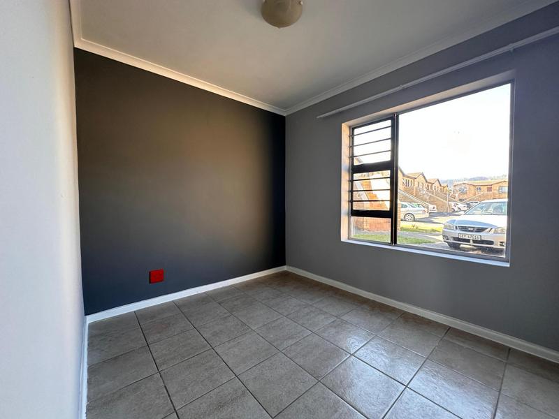 To Let 2 Bedroom Property for Rent in Guldenland Western Cape